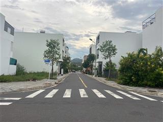 Bán lô góc đẹp khu đô thị nam vĩnh hải, nha trang. dt 150m2 (ngang 8,4m) h.đông nam  giá 35,5tr/m2