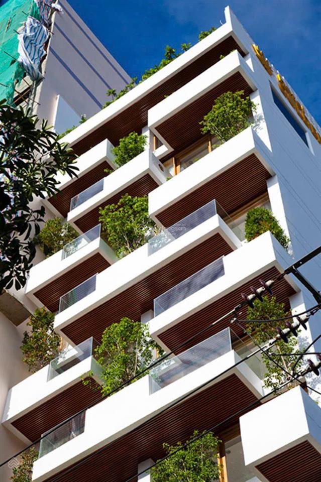 Bán ks 13 tầng đường trần quang khải, lộc thọ, nha trang. dt 203m2 (ngang 9m) có 50p kd  giá 95 tỷ
