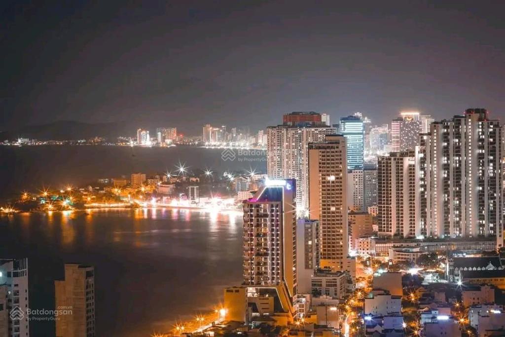 Bán gấp ch scenia giá 2.970 tỷ, full nội thất, bao phí đang có hđ cho thuê dài hạn  0902 746 ***