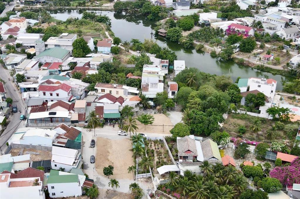 Bán lô góc vĩnh thạnh  khu dân cư đông, đường rộng 7m, cách đường cầu bè 20m