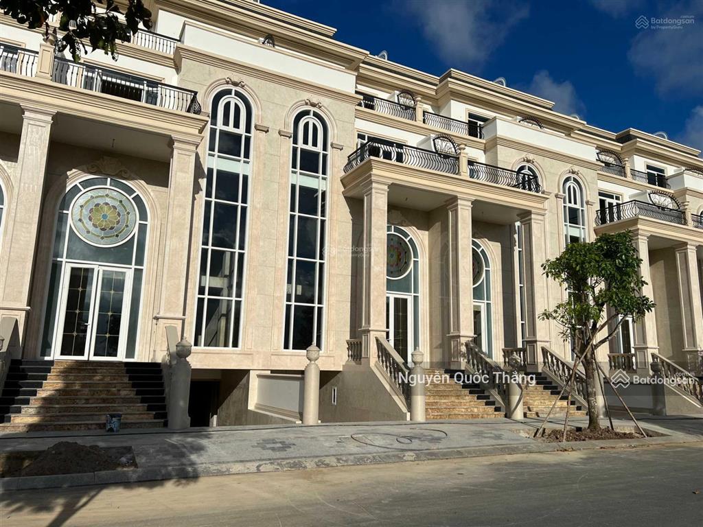 Bán lỗ 7 tỷ khu sunlake vạn phúc 34 tỷ mẫu nhà đẹp nhất vạn phúc city 7x23m, dãy thiết kế châu âu