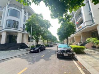 Đường 36, 37 vạn phúc city 7x20m, hầm 4 tầng kết hợp nhà ở văn phòng, sổ hồng, công chứng ngay