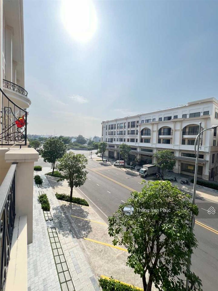 Bán nhà phố đường đinh thị thi, khu đô thị vạn phúc city, giá tốt nhà thô, kinh doanh tốt
