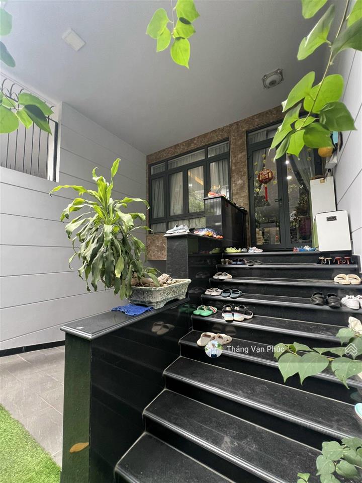 Căn giá tốt 19 tỷ 800 hoàn thiện nội thất cao cấp, vạn phúc city, gần ngay trường học và hồ bơi
