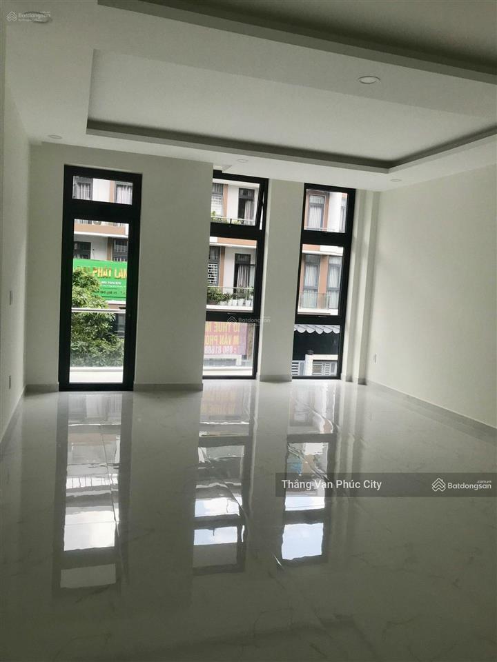 Cho thuê nhà 5x21m giá 35 triệu kđt vạn phúc city, hoàn thiện hầm 4 tầng phù hợp văn phòng và ở