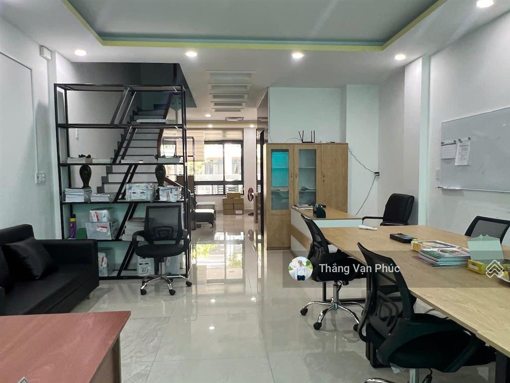 Cho thuê nguyên căn vạn phúc city giá 33 triệu hoàn thiện cao cấp mới đẹp, ở và làm văn phòng