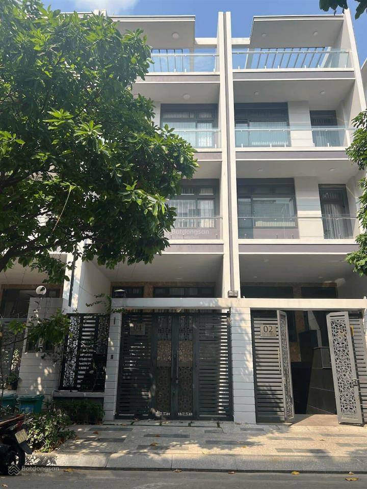 Cho thuê nguyên căn vạn phúc city giá 33 triệu hoàn thiện cao cấp mới đẹp, ở và làm văn phòng