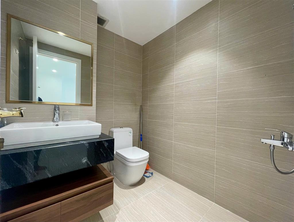 Chủ cần bán mặt tiền nguyễn thị nhung, 9x20m, tòa nhà 6 tầng hoàn thiện, kinh doanh tốt, đường lớn