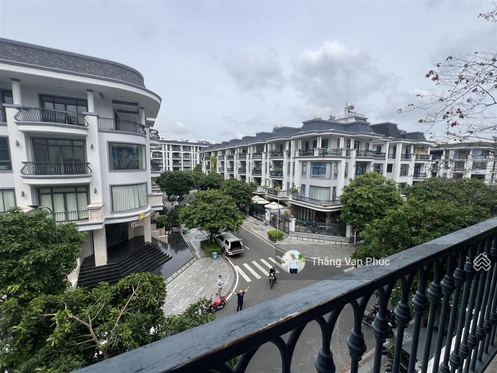 Chủ nhà thân gửi bán nhà đường 36, vạn phúc city, hoàn thiện cao cấp, đang cho thuê, giá tốt đầu tư