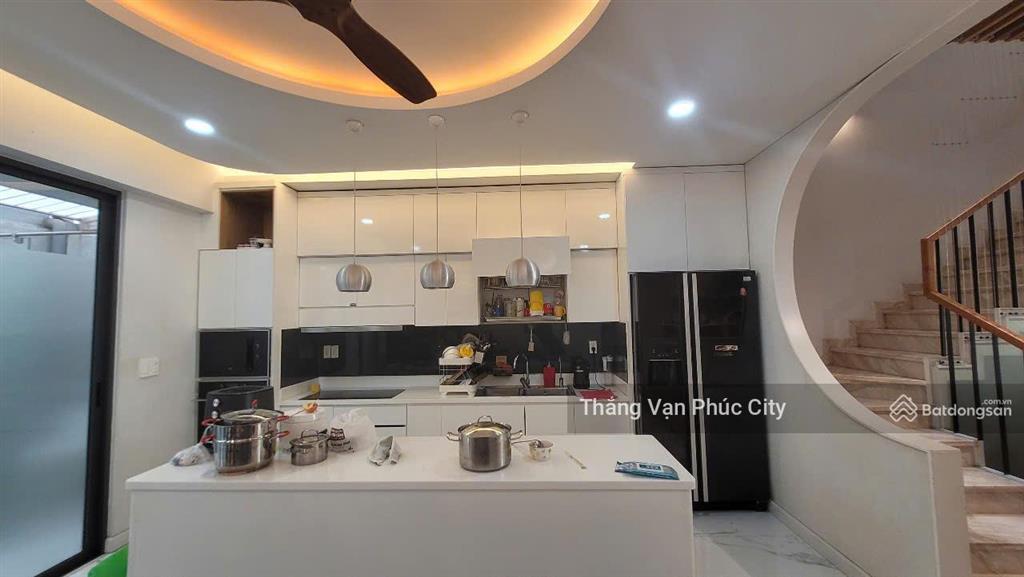 Chủ nhà giảm 1 tỷ, nội thất hiện đại sang trọng hầm 4 tầng, sổ hồng riêng, gần trường học