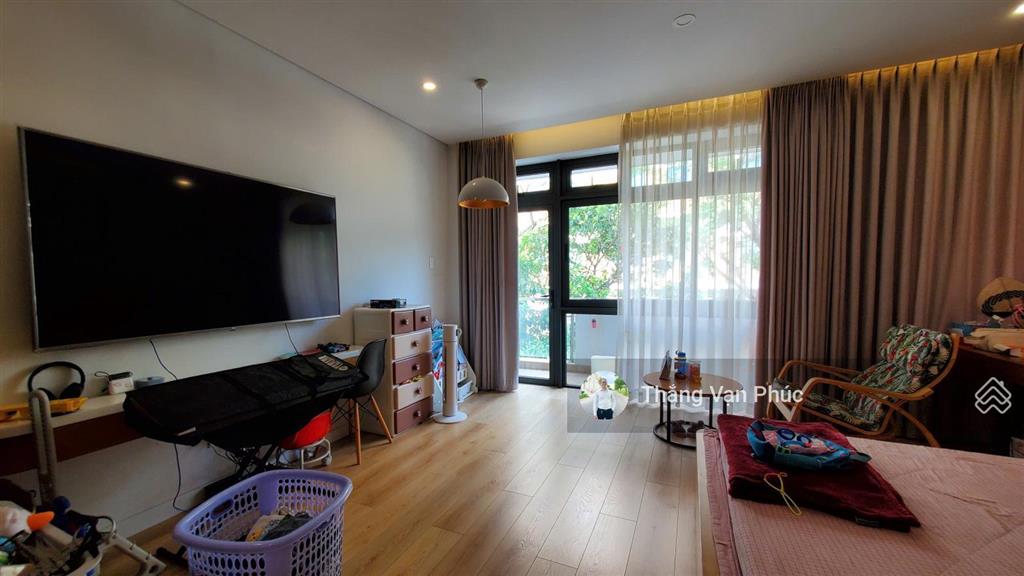 *hot* đẹp từ trong ra ngoài, full nội thất cao cấp, 19 tỷ dt  5x20m, làm việc trực tiếp chủ nhà