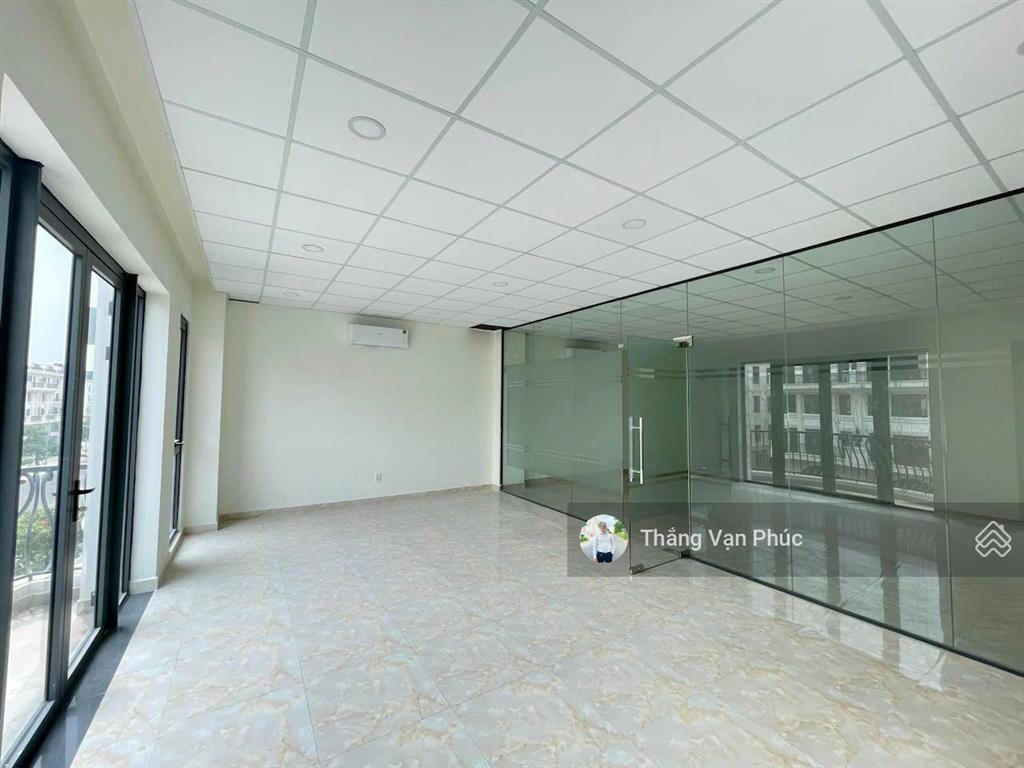 Nhà nguyên căn mặt tiền đinh thị thi 7x20m, hoàn thiện văn phòng, máy lạnh, thang máy