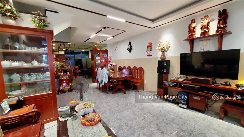 *hot*đừng vôi mua nhà khi chưa xem qua tin này* nhà hoàn thiện đẹp, chất lượng, đường lớn 20m