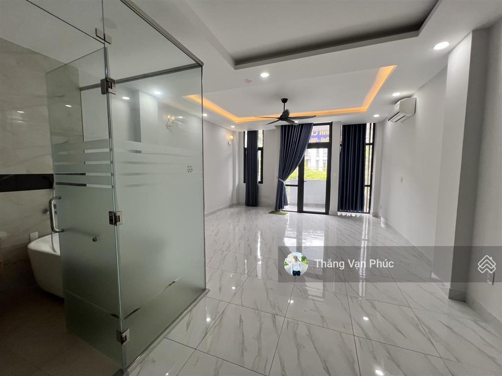 Nhà phố nguyễn thị nhung 25 tỷ x, kinh doanh tốt, 6 tầng đường lớn 35m, chủ cần bán đi mỹ