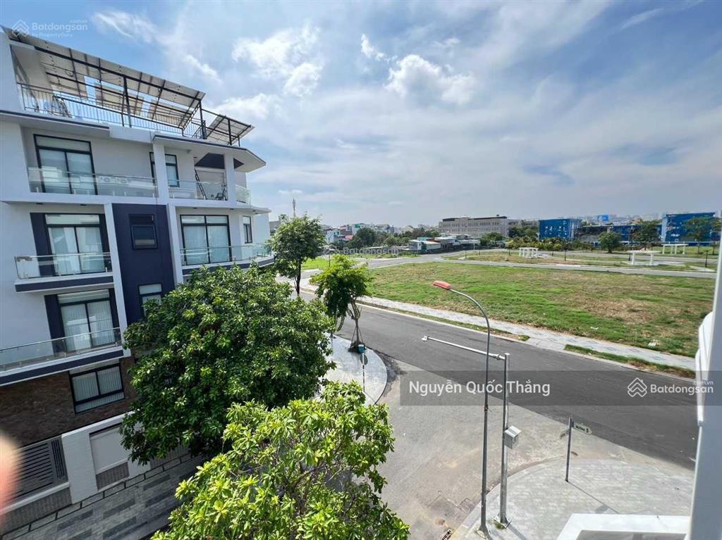 Căn góc 2 mặt tiền vạn phúc city 8x20m, thuận tiện kinh doanh gần trường emassi, khu sầm uất mới