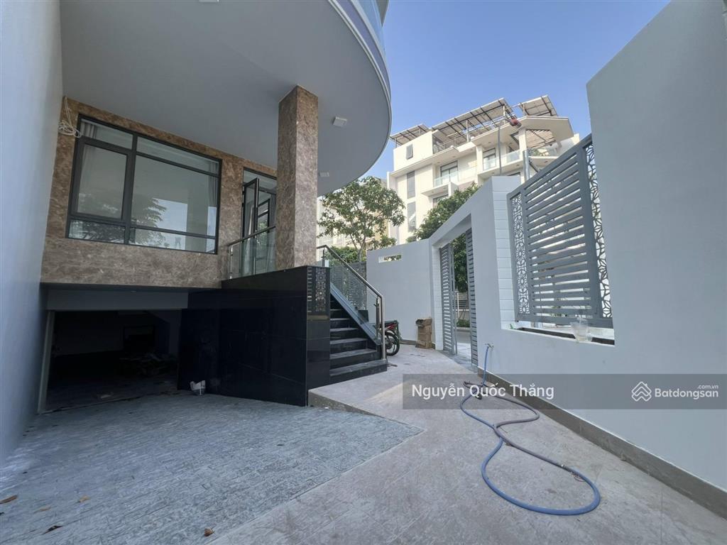 Căn góc 2 mặt tiền vạn phúc city 8x20m, thuận tiện kinh doanh gần trường emassi, khu sầm uất mới
