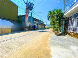 Nhà mặt tiền vừa ở vừa kinh doanh cách đường 23/10 chỉ 50m. diên an, diên khánh