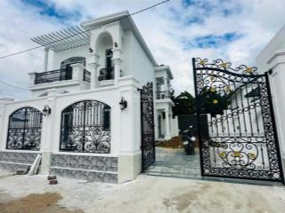 Căn biệt thự mặt tiền đường nhựa liên thôn 2 ô tô né nhau. diên sơn cách trung tâm nha trang 12km.