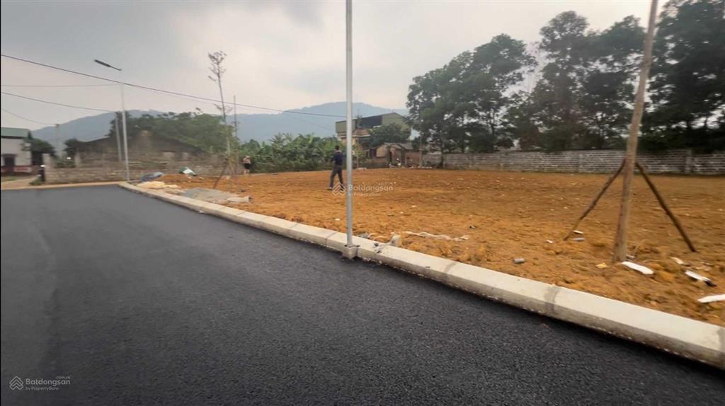 Chính chủ bán đất thổ cư gần đh fpt và trường đhqghn cơ sở hoà lạc, vốn 1 tỷ.  0929 718 ***