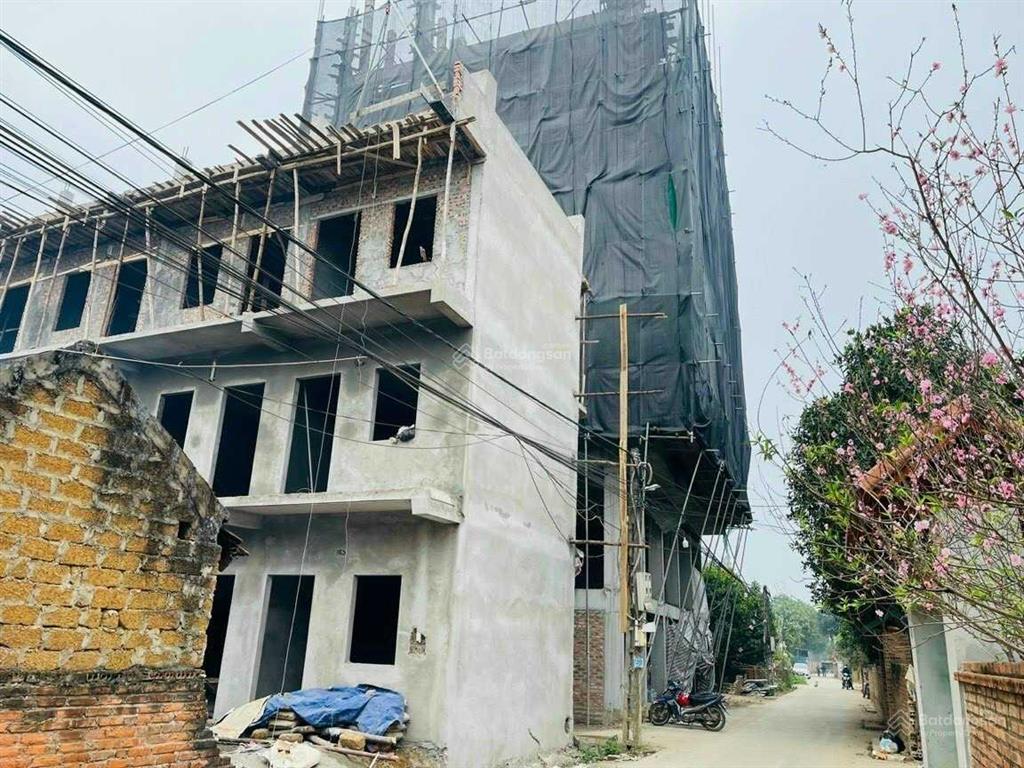 Bán đất thổ cư gần đh fpt và đhqg hòa lạc hà nội. giá 2 tỷ 0929 718 ***