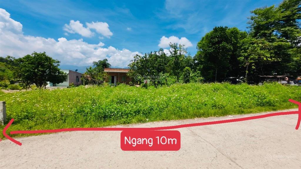 Lô đất thổ cư rất đẹp, gần khu dân cư, trường học dt 178,5m2 ngang 10m giá chỉ 300tr.  0943 200 ***