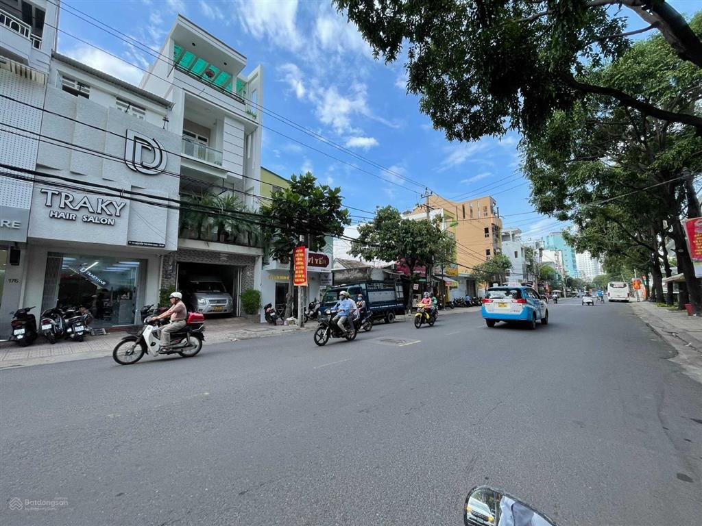 Bán lô đất siêu vip đường nguyễn thị minh khai  nha trang, ngang 6.3m, cách biển chỉ 300m