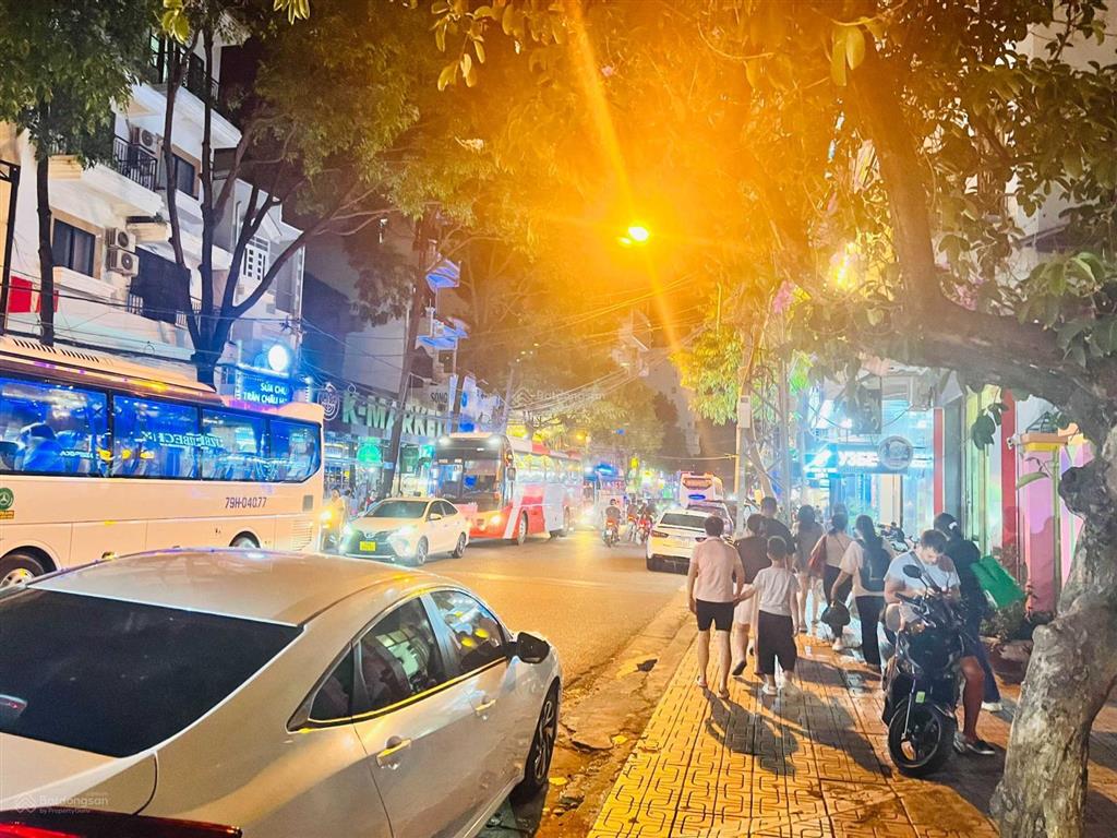 Bán lô đất siêu vip đường nguyễn thị minh khai  nha trang, ngang 6.3m, cách biển chỉ 300m