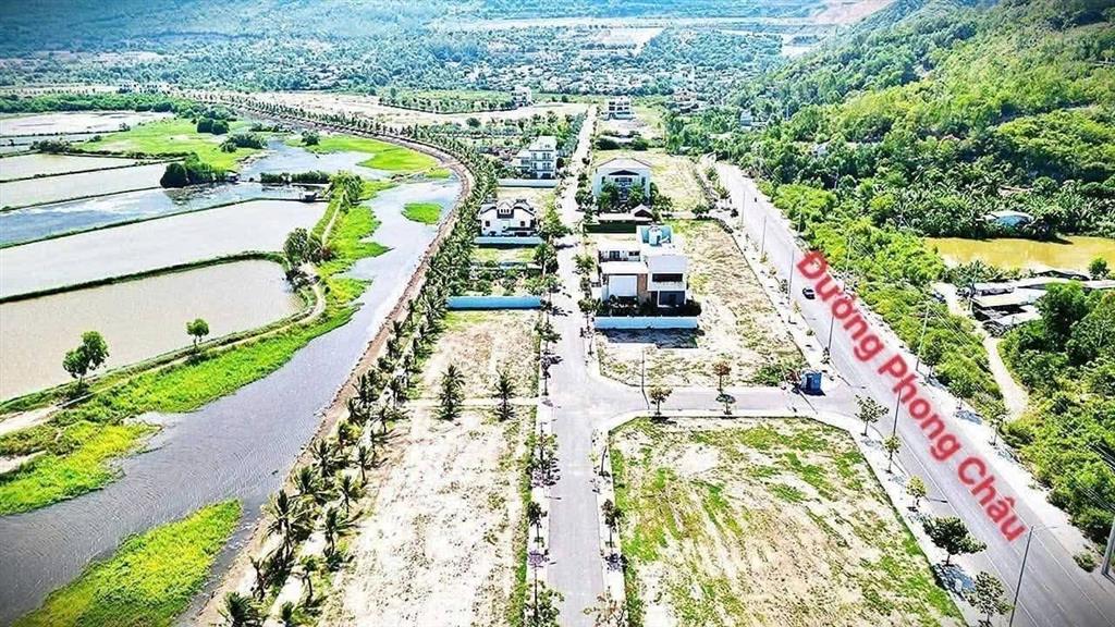 Bán đất biệt thự ven sông tắc  view đối diện công viên, gần trục chính đường phong châu