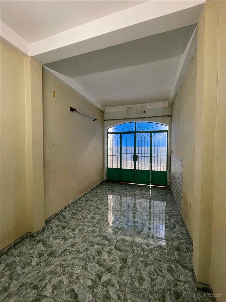 Bán nhà 3 tầng trung tâm tp nha trang  vị trí kinh doanh buôn bán  giá bán chỉ 6,7 tỷ