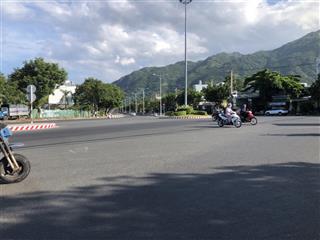 Bán đất 2 mt nguyễn tất thành  phước đồng  nha trang  3500 m2  10tr/m2