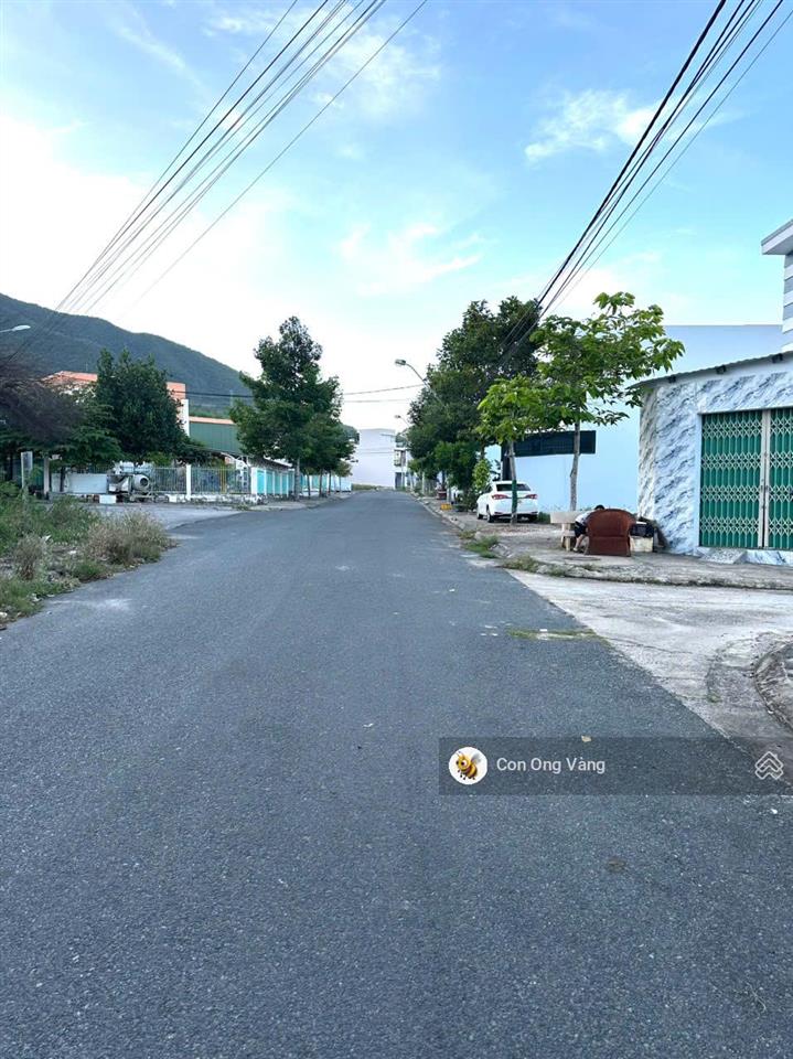  bán nhà 2 tầng kdc đất lành đường 13m full nội thất mới   0934 797 ***