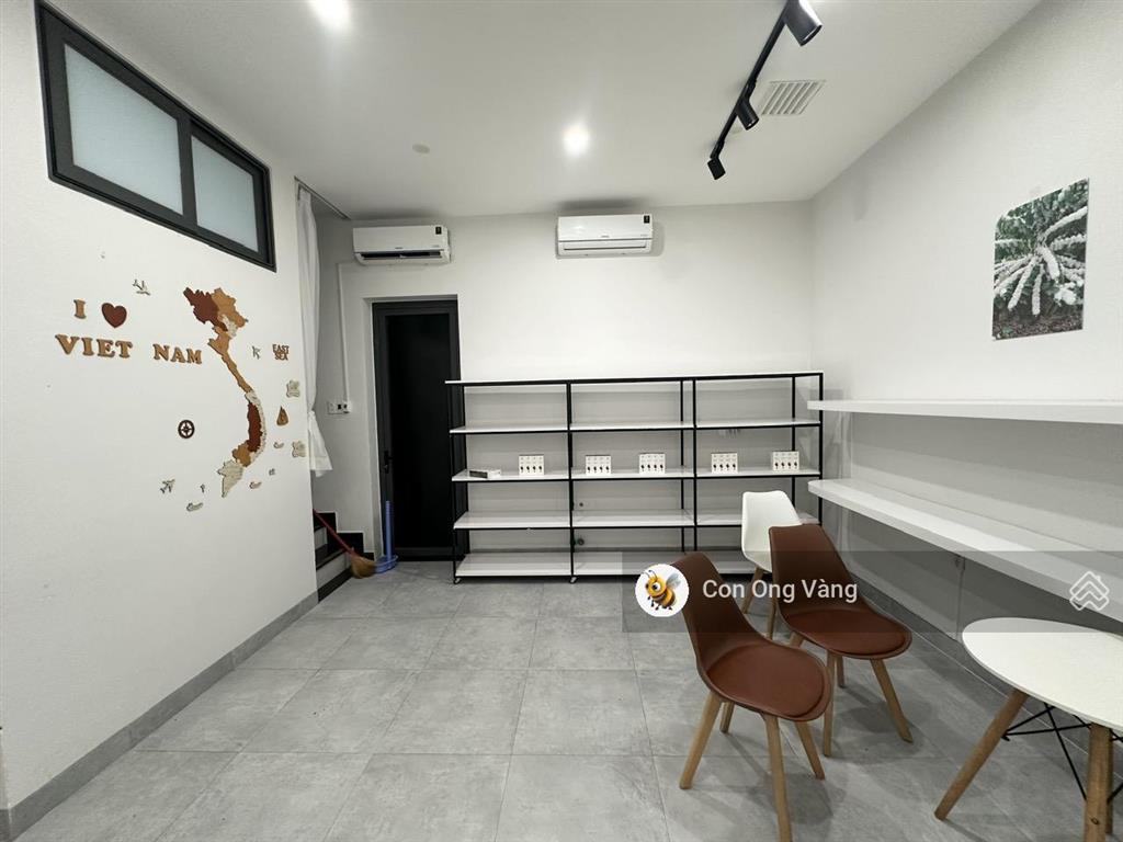 Cần bán nhà góc hà quang 2 nhà 4,5 tầng thiết kế đẹp, hiện đại, có thang máy