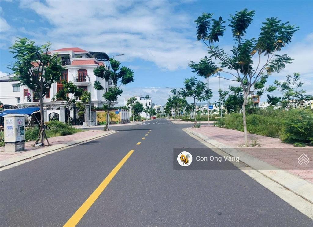 Cần bán nhà góc hà quang 2 nhà 4,5 tầng thiết kế đẹp, hiện đại, có thang máy