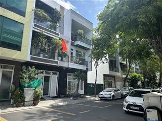 Cần bán lô đất gần sát lô góc, ngay đầu đường sông quán trường