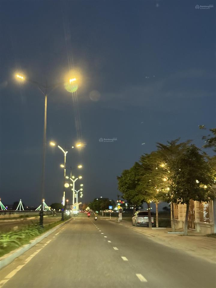 Chính chủ gửi bán gấp lô đất biệt thự 308m2 mặt sông  kđt nam sông cái   0983 588 ***