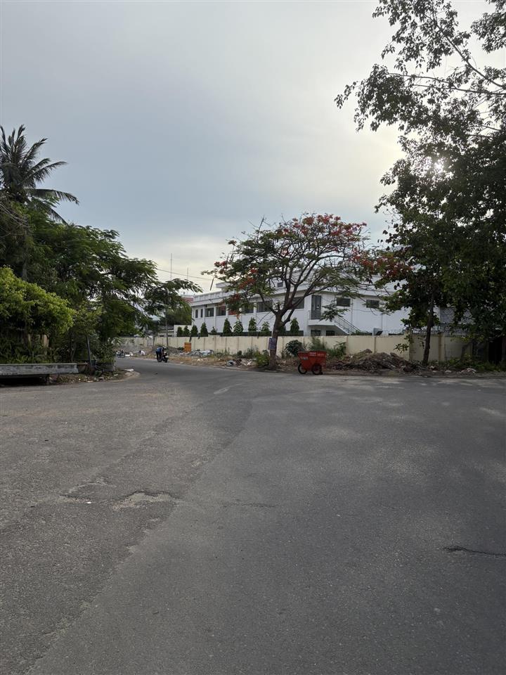 Bán biệt thự vip góc 2 mặt tiền đường lớn khu đô thị bắc vĩnh hải. 343m2, ngang 17m, giá chỉ 26tỷ