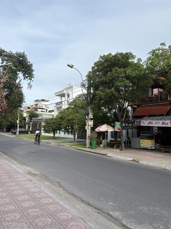 Bán biệt thự vip góc 2 mặt tiền đường lớn khu đô thị bắc vĩnh hải. 343m2, ngang 17m, giá chỉ 26tỷ