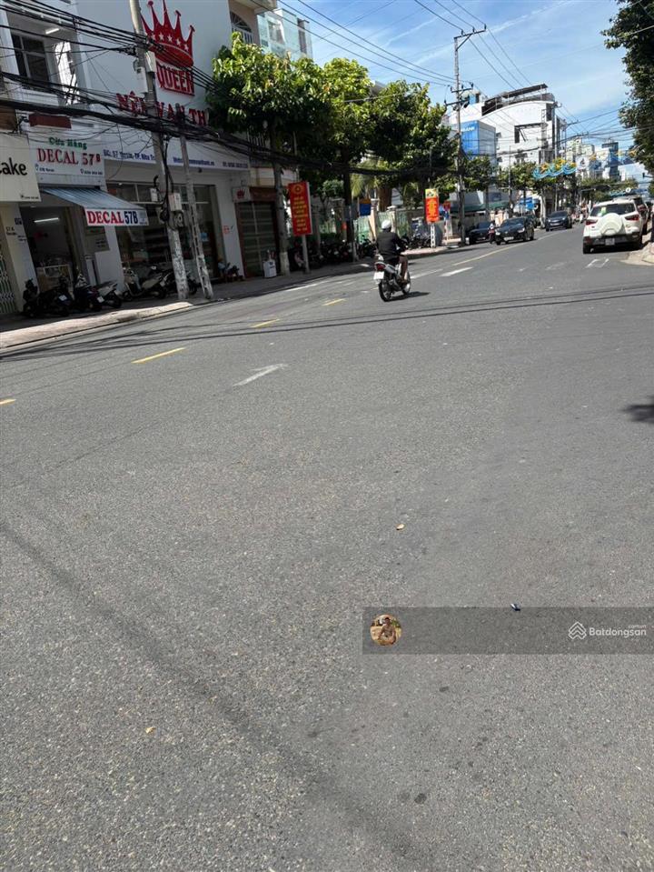 Hàng hiếm giá rẻ. chính chủ nhờ bán nhà góc mặt tiền yersin. p phương sài, nha trang. giá hạt dẻ