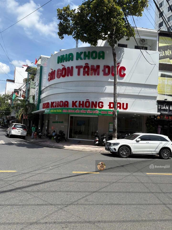 Hàng hiếm giá rẻ. chính chủ nhờ bán nhà góc mặt tiền yersin. p phương sài, nha trang. giá hạt dẻ