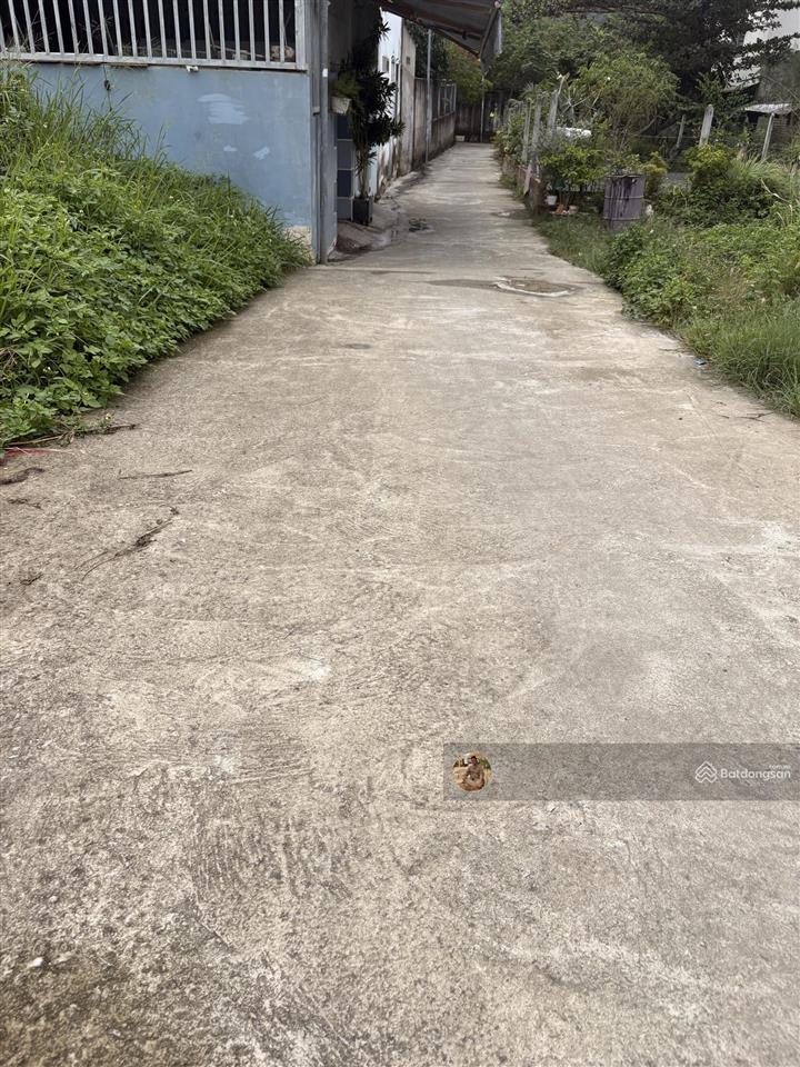 Chính chủ nhờ bán lô đất hẻm 3 thái phiên khu at, vĩnh hải.
150m2 giá rẻ hơn đất xã 14.5 triệu/m2