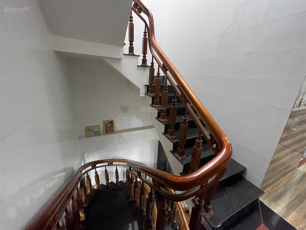 Bán nhà 3 tầng đẹp kđt lê hồng phong 2