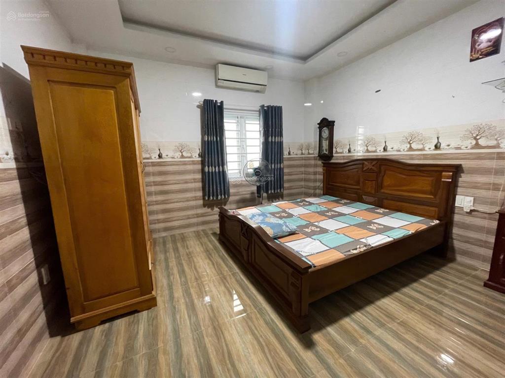 Bán nhà 3 tầng đẹp kđt lê hồng phong 2