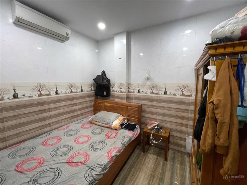 Bán nhà 3 tầng đẹp kđt lê hồng phong 2