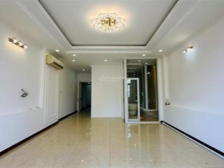 Bán nhà đẹp 4 tầng mặt tiền đường lê hồng phong  phường nam nha trang