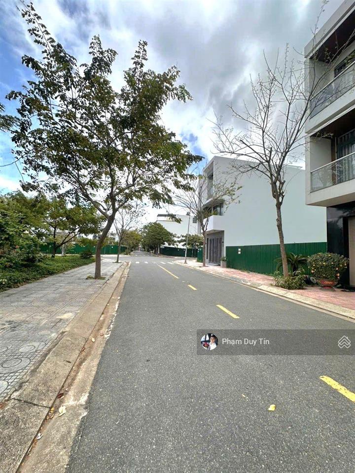 Hàng vip lô đất đối diện công viên. kđt hà quang 1. dt 85m2. giá 6 tỷ 800 triệu .  0934 082 ***