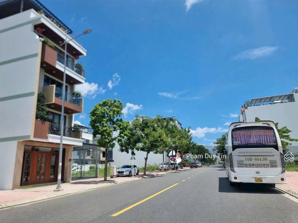 Cần bán lô đất đường số 7 khu đô thị hà quang 2 rộng 22m. giá bán 85tr/m2