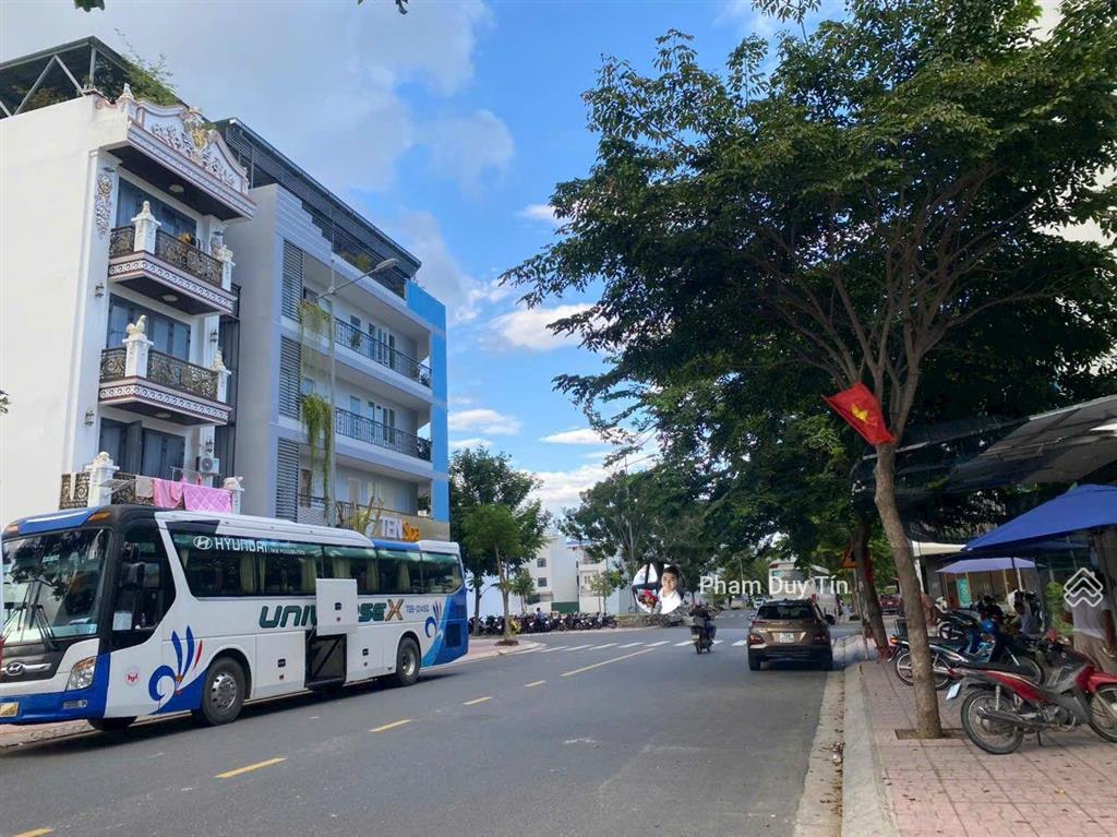 Cần bán lô đất đường số 7 khu đô thị hà quang 2 rộng 22m. giá bán 85tr/m2