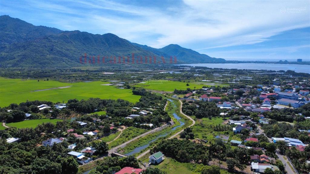 Bán 572m2 đất full thổ cư cam hòa 2 mặt tiền gần kênh thoáng mát giá 4.2 tỷ. gọi ngay 0969 876 ***