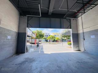 Hiếm! duy nhất shophouse 152.4m2 ở đường số 28 rộng 35m ngay kđt vcn phước long 2 giá chỉ 55tr/m2