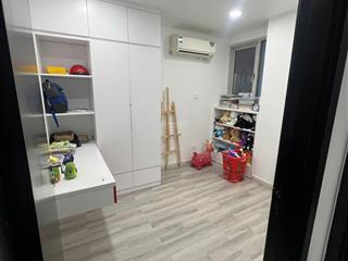 Bán căn hộ ruby 84m2 3pn + 2wc có ban công, view công viên hồ sinh thái, giá 4 tỷ 050tr,  ạ